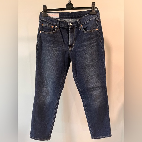 Gap Mid Rise Girlfriend Jeans - Picture 10 of 13